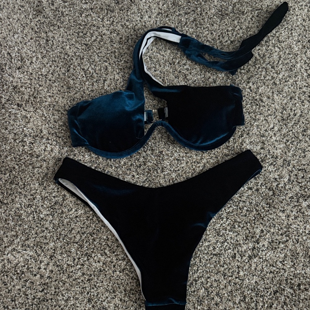 ZAFUL Velvet Two-Piece Bikini Set in Deep Teal
